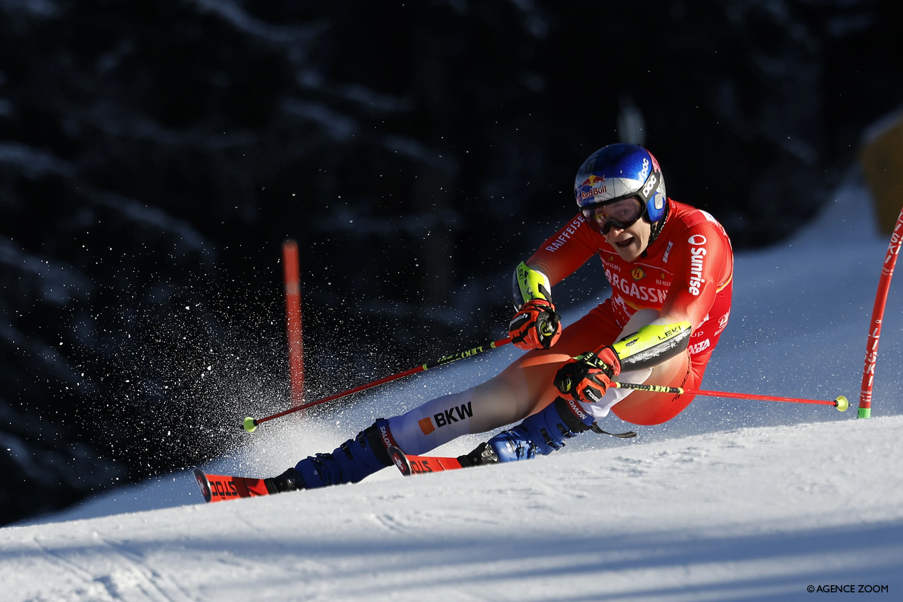 Marco Odermatt skied an aggressive second run to move up from ninth to third (Agence Zoom)