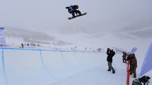 Yuto Totsuka (JPN) at Secret Garden © Buchholz/FIS Snowboard
