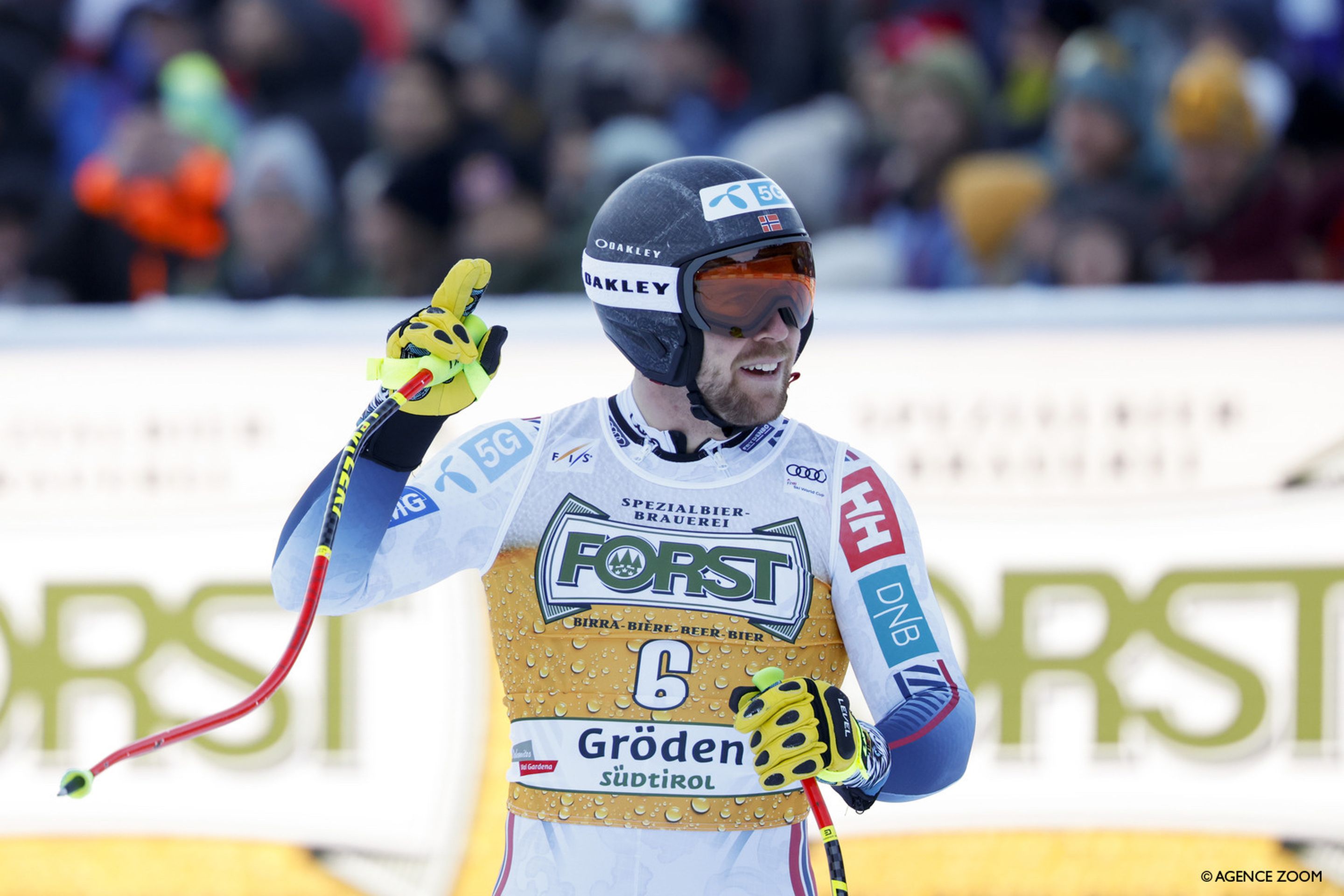 Kilde in the Val Gardena finish area after his second-place run (Agence Zoom)