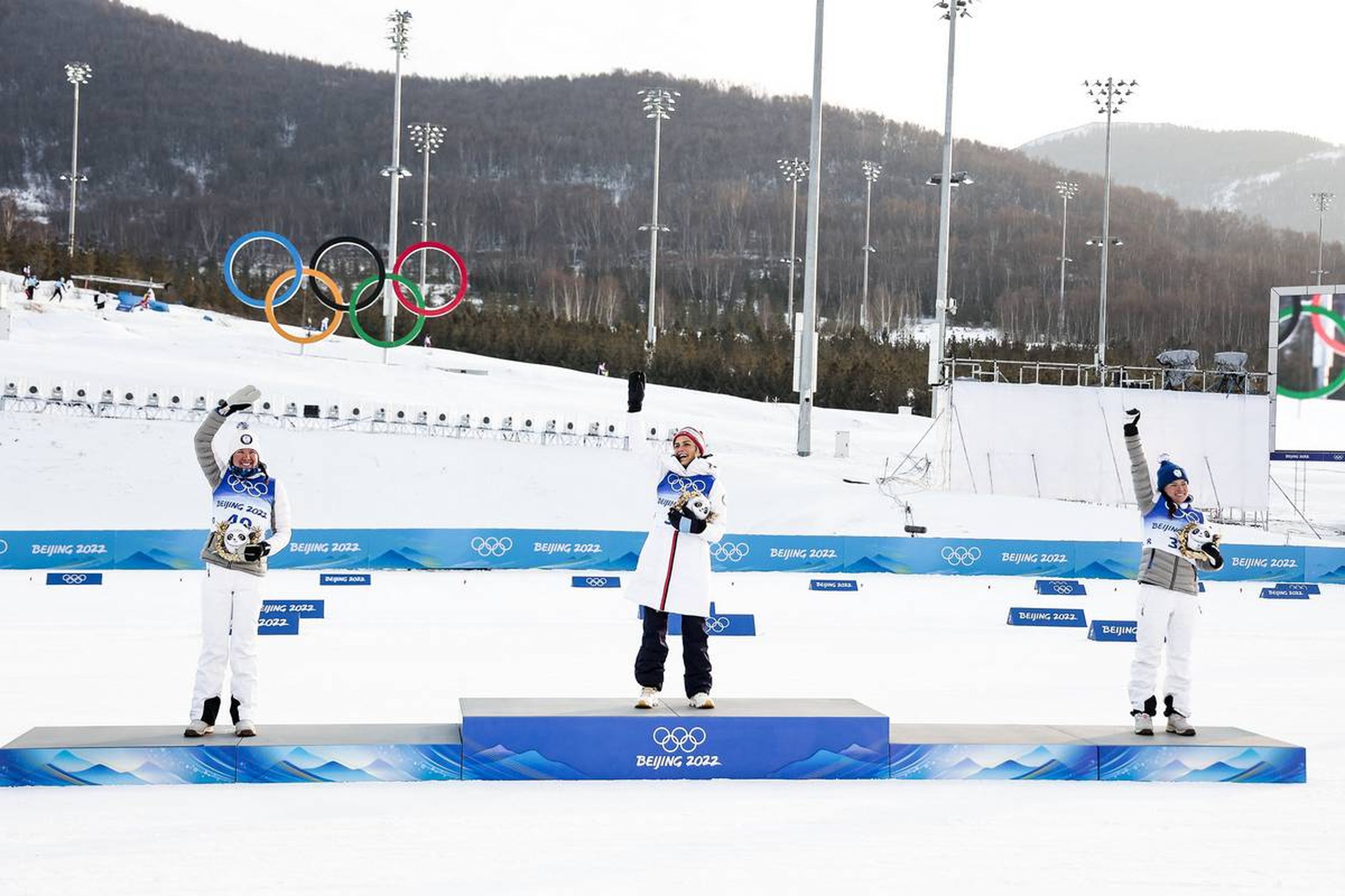 10.02.2022, Beijing, China (CHN):
Kerttu Niskanen (FIN), Therese Johaug (NOR), Krista Parmakoski (FIN), (l-r)  - XXIV. Olympic Winter Games Beijing 2022, cross-country, 10km women, Beijing (CHN). www.nordicfocus.com. © Modica/NordicFocus. Every downloaded picture is fee-liable.