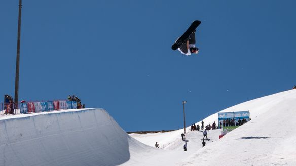 World champs lead the way after halfpipe qualifiers