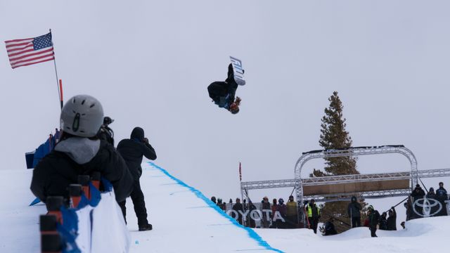 Ladies' halfpipe qualifications at Mammoth Mountain. Photo: Mateusz Kielpinski (FIS)