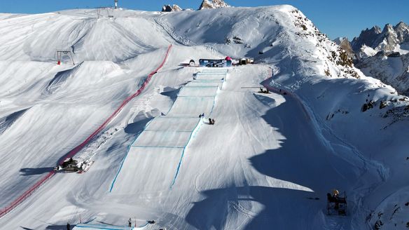 Baff back for more glory as Les Deux Alpes opens Snowboard Cross World Cup