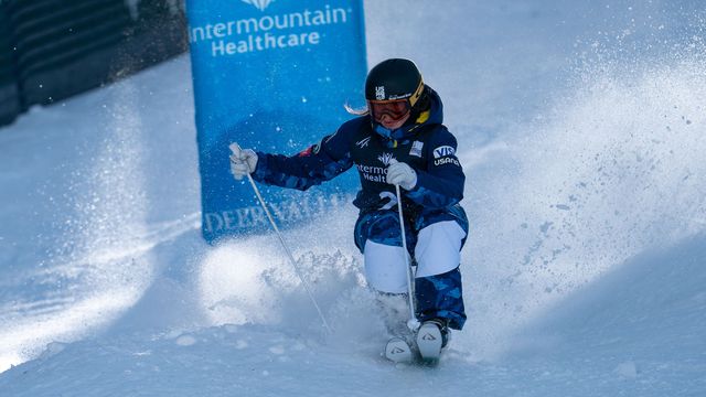 Hannah Soar competing at Deer Valley's moguls World Cup event © Steven Earl / U.S. Ski & Snowboard