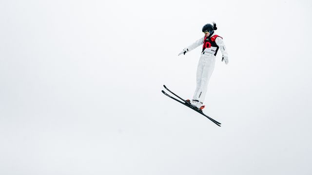 Laura Peel (AUS) caught mid-air on her way to victory in Le Relais