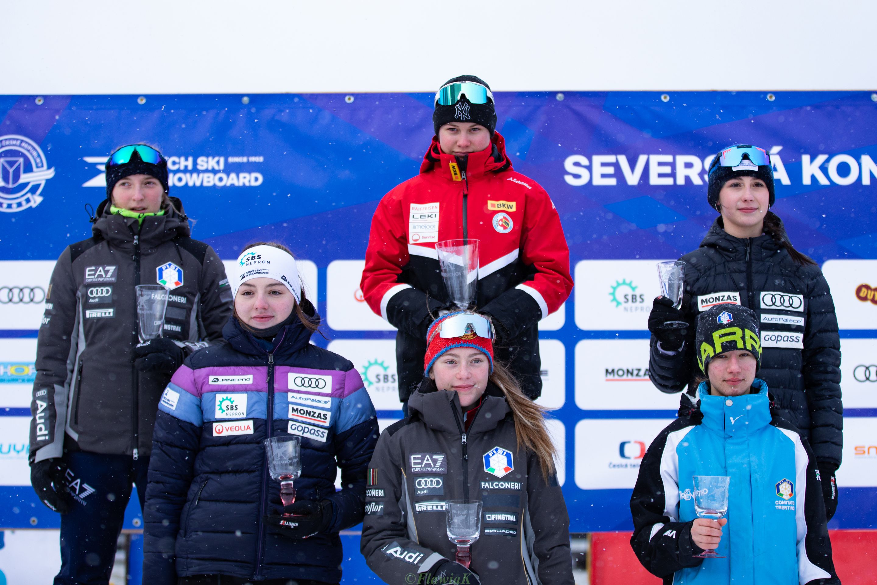 The Girls II podium with winner Giulia Belz (SUI) (c) Flawia Krawczyk