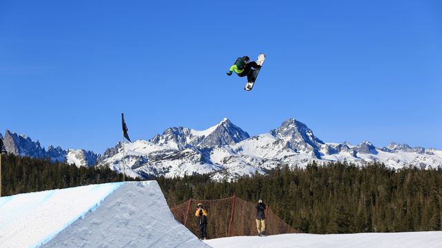 Red Gerard (USA) at Mammoth Mountain © Buchholz/FIS Snowboard