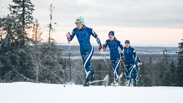 Krista Pärmäkoski leading the team - www.hiihtoliitto.fi