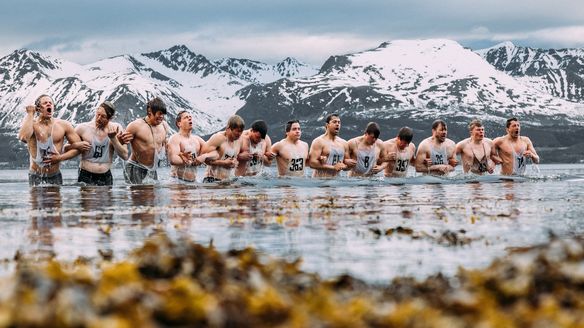 Attacking Vikings on training camp with Coastal Ranger Commando