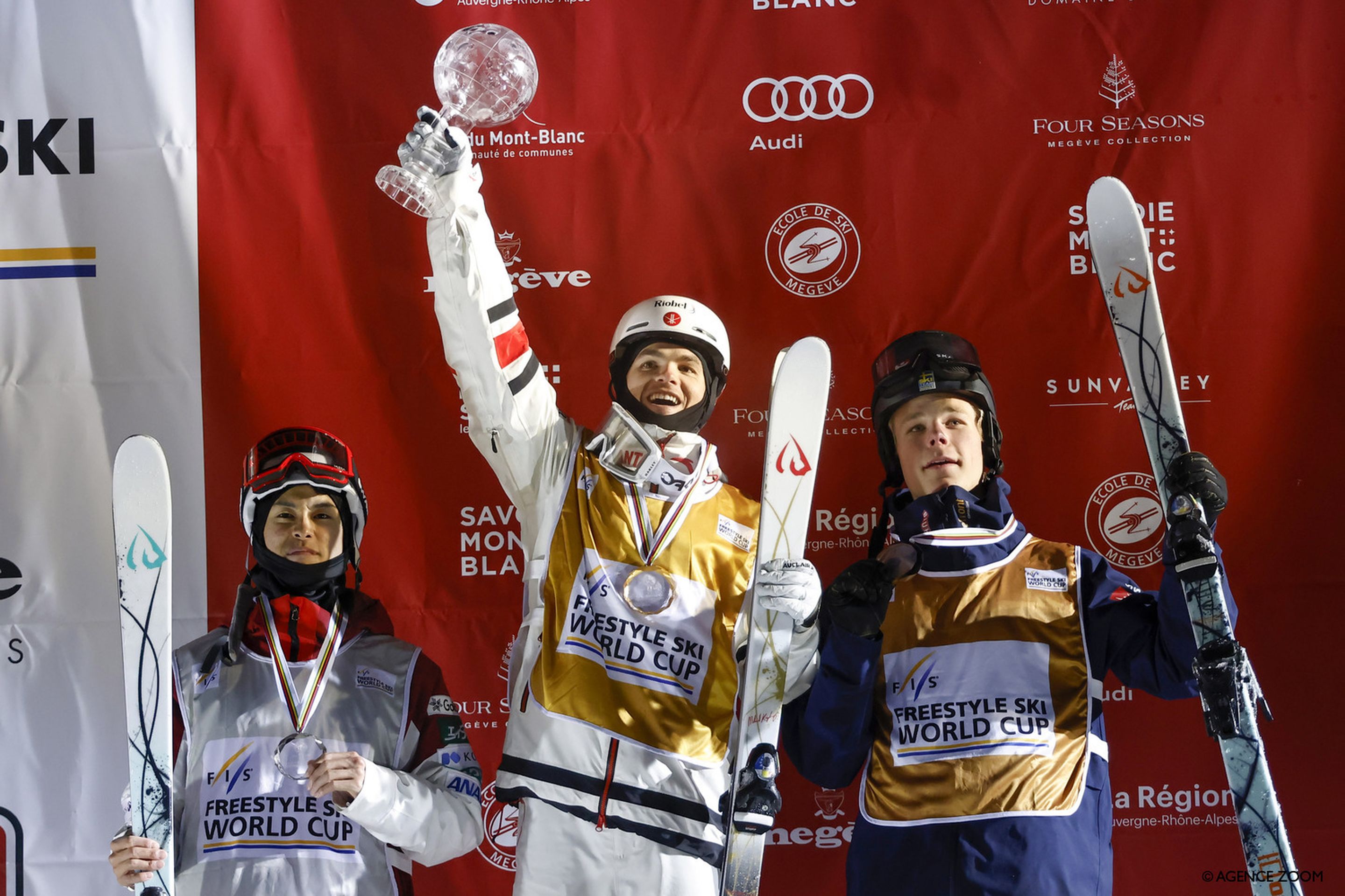 MEGEVE, FRANCE - MARCH 18: Mikael Kingsbury of Team Canada wins the globe in the moguls standings during the FIS Freestyle Ski World Cup Men's and Women's Moguls on March 18, 2022 in Megeve, France. (Photo by Alexis Boichard/Agence Zoom)