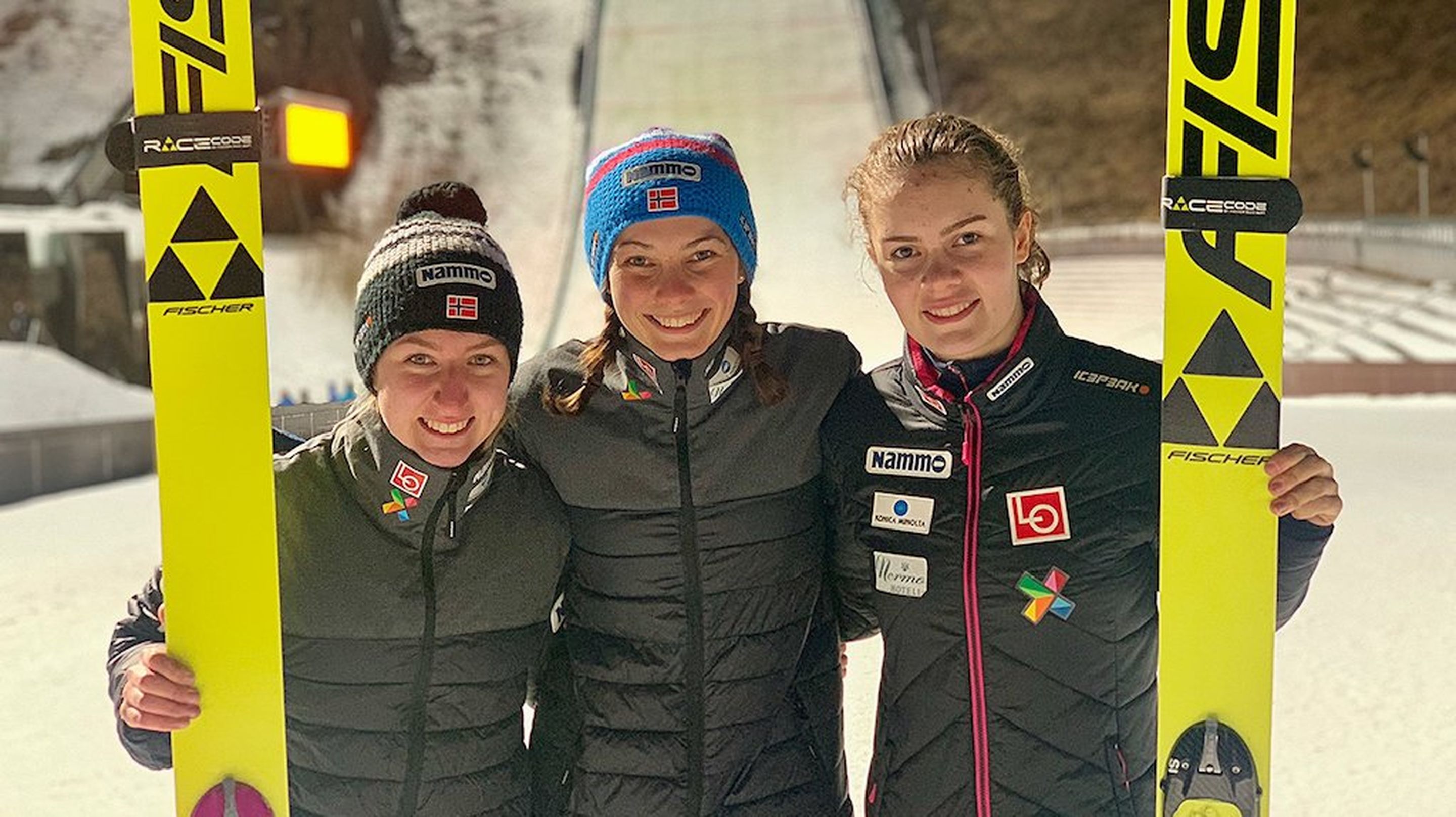 Ingebjoerg Saglien Braaten, Silje Opseth, Anna Odine Stroem - © Twitter/Hopplandslaget