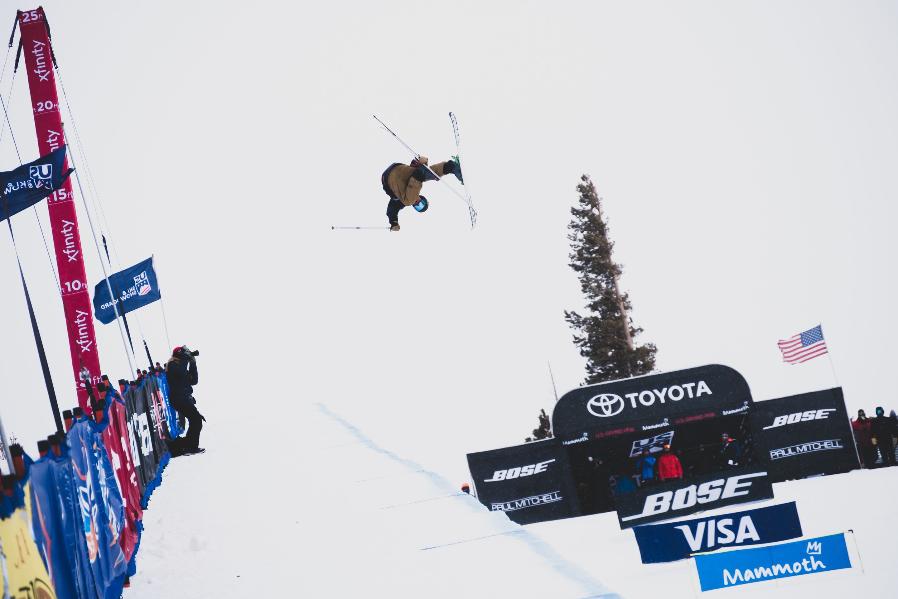 Halfpipe finals at the FIS Freeski World Cup event at Mammoth Mountain (USA). Photo: Mateusz Kielpinski (FIS)