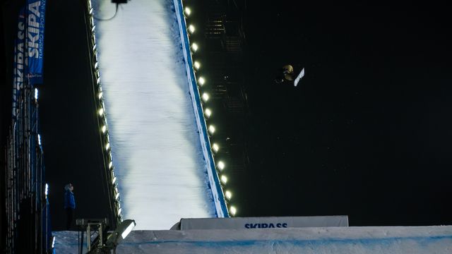 Nicolas Laframboise (CAN) claimed his first World Cup win in Modena (ITA) © Kielpinski/FIS Snowboard