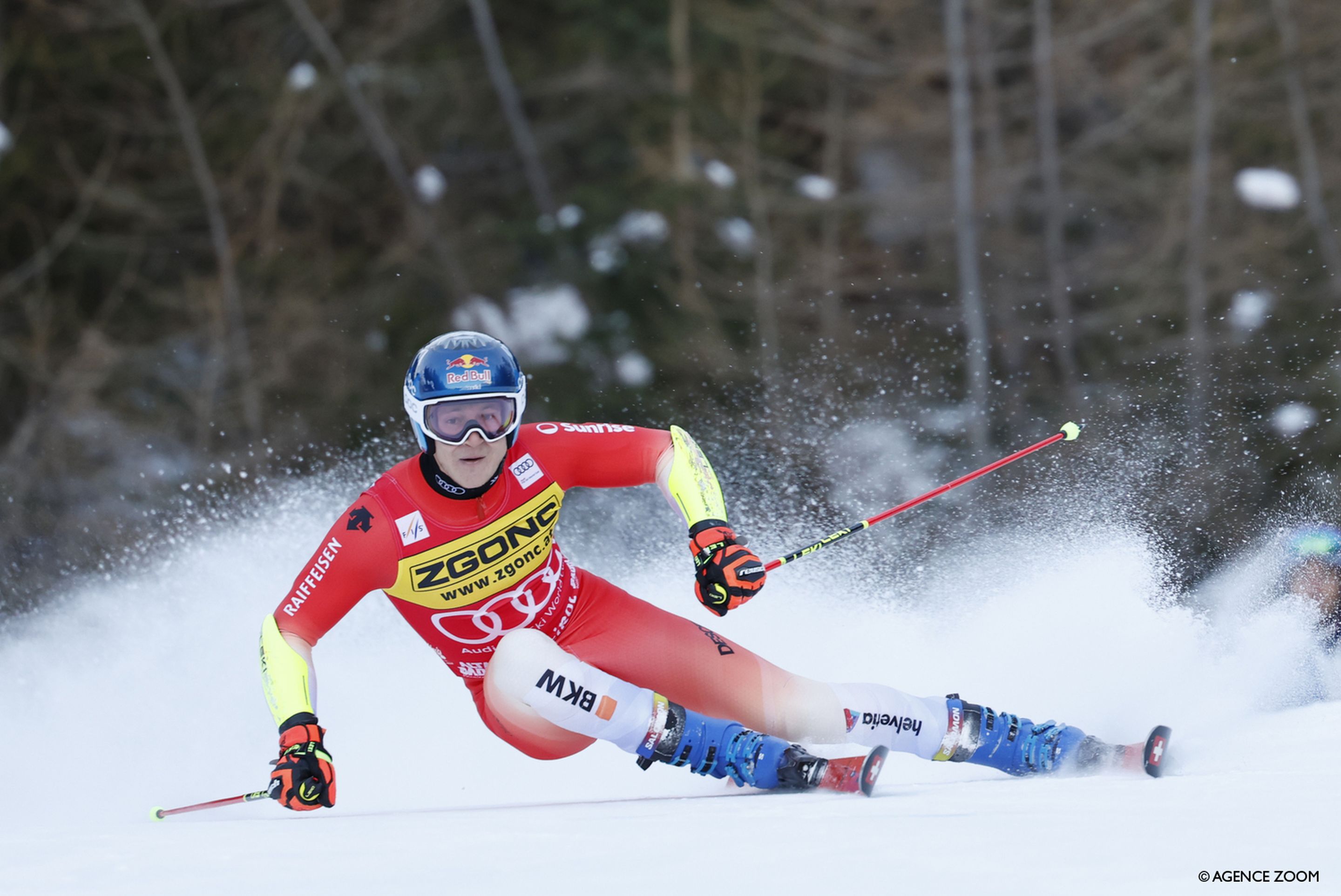 Marco Odermatt (SUI) in perfect giant slalom form during Monday's race (Agence Zoom)