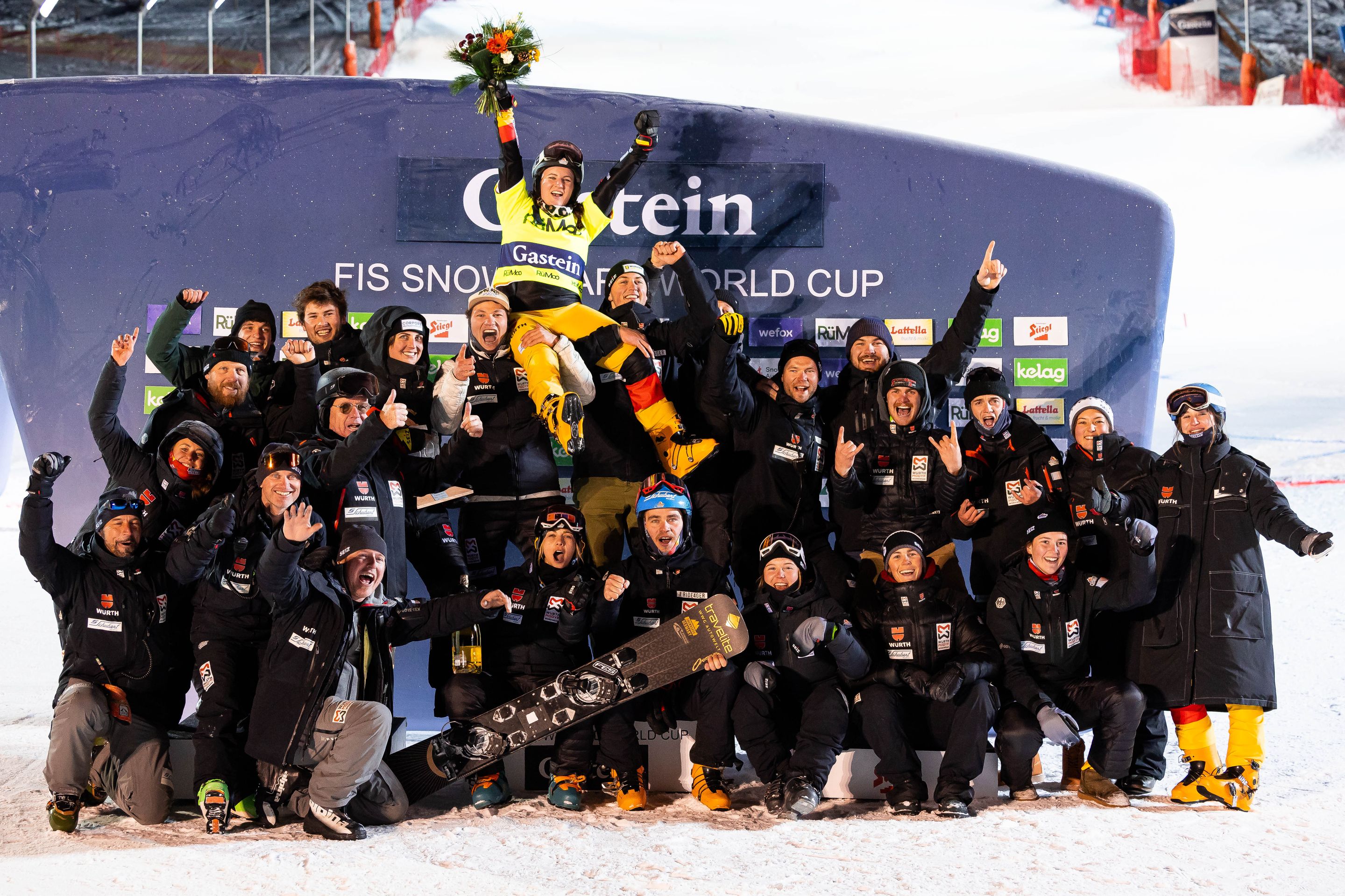 Team Germany celebrates another Hofmeister win. © Miha Matavz/FIS