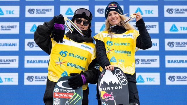Taiga Hasegawa (JPN) and Anna Gasser (AUT) © Miha Matavz/@fissnowboard