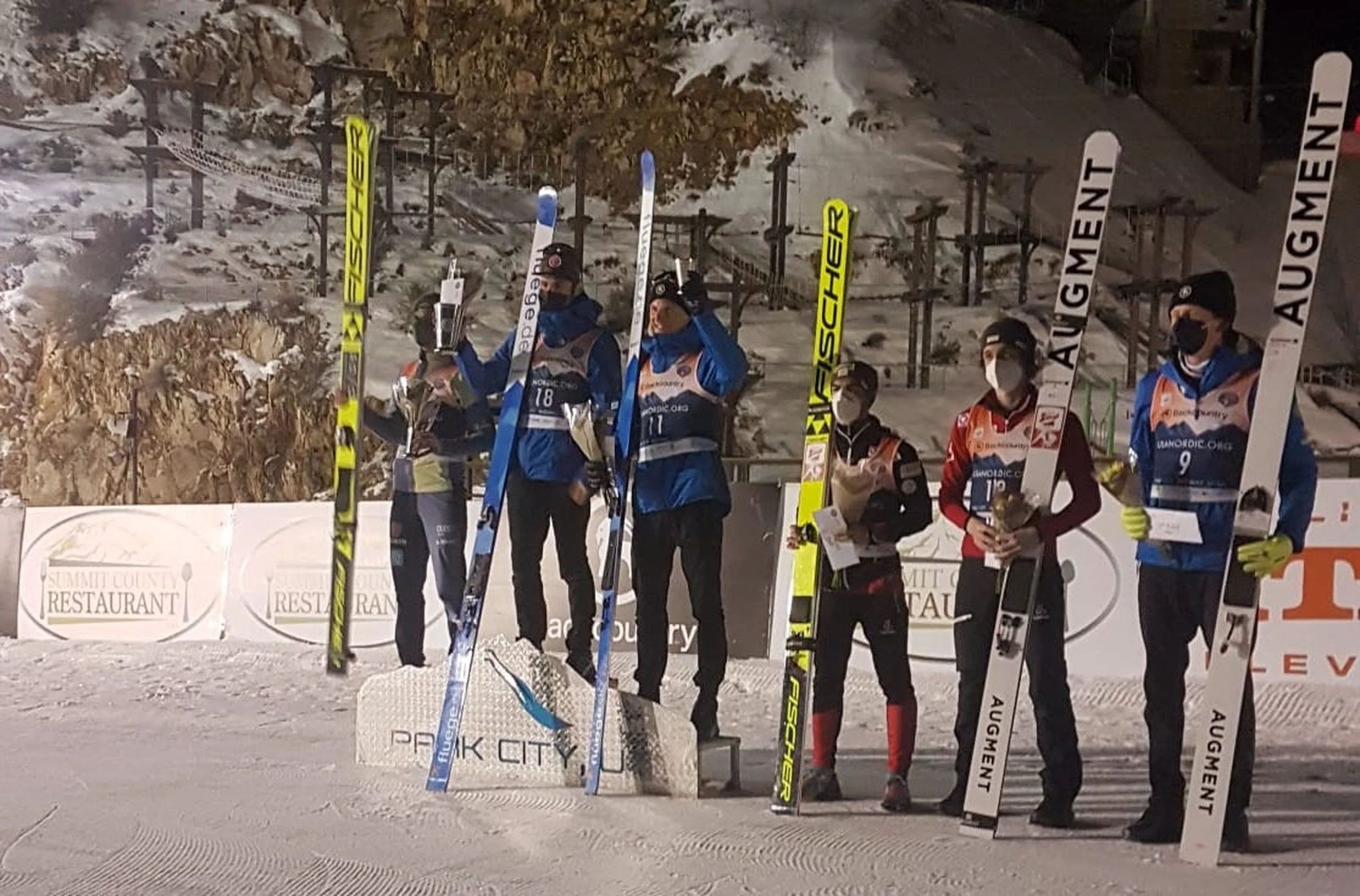 Podium Mass Start (c) FIS