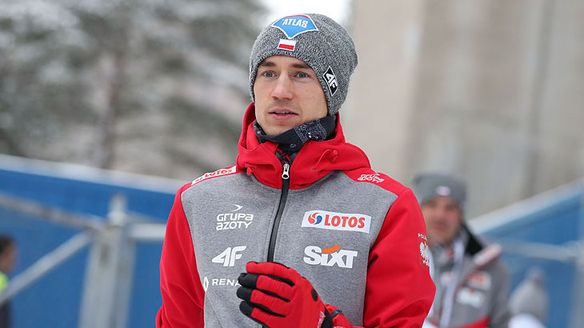 Kamil Stoch with very good start on the large hill