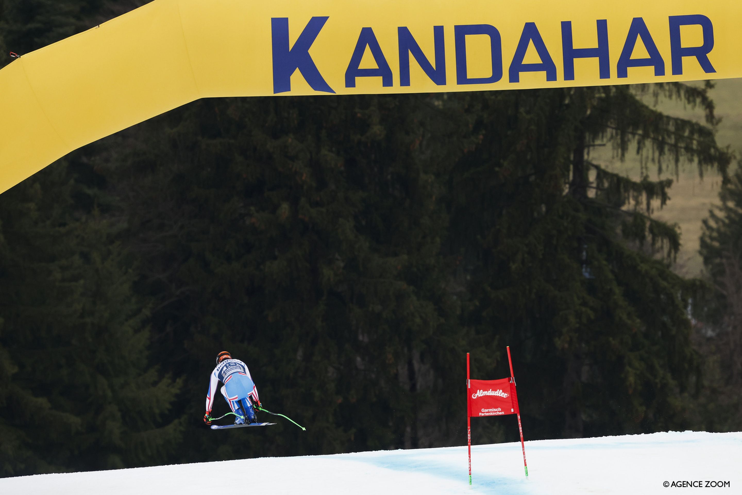 Nils Allegre (FRA) soaring to victory on Saturday on the Kandahar course in Garmisch (Agence Zoom)