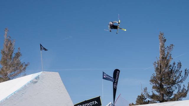 Nicolas Goepper (USA) competing in the slopestyle World Cup finals at Mammoth Mountain (USA). Photo: Mateusz Kielpinski (FIS)