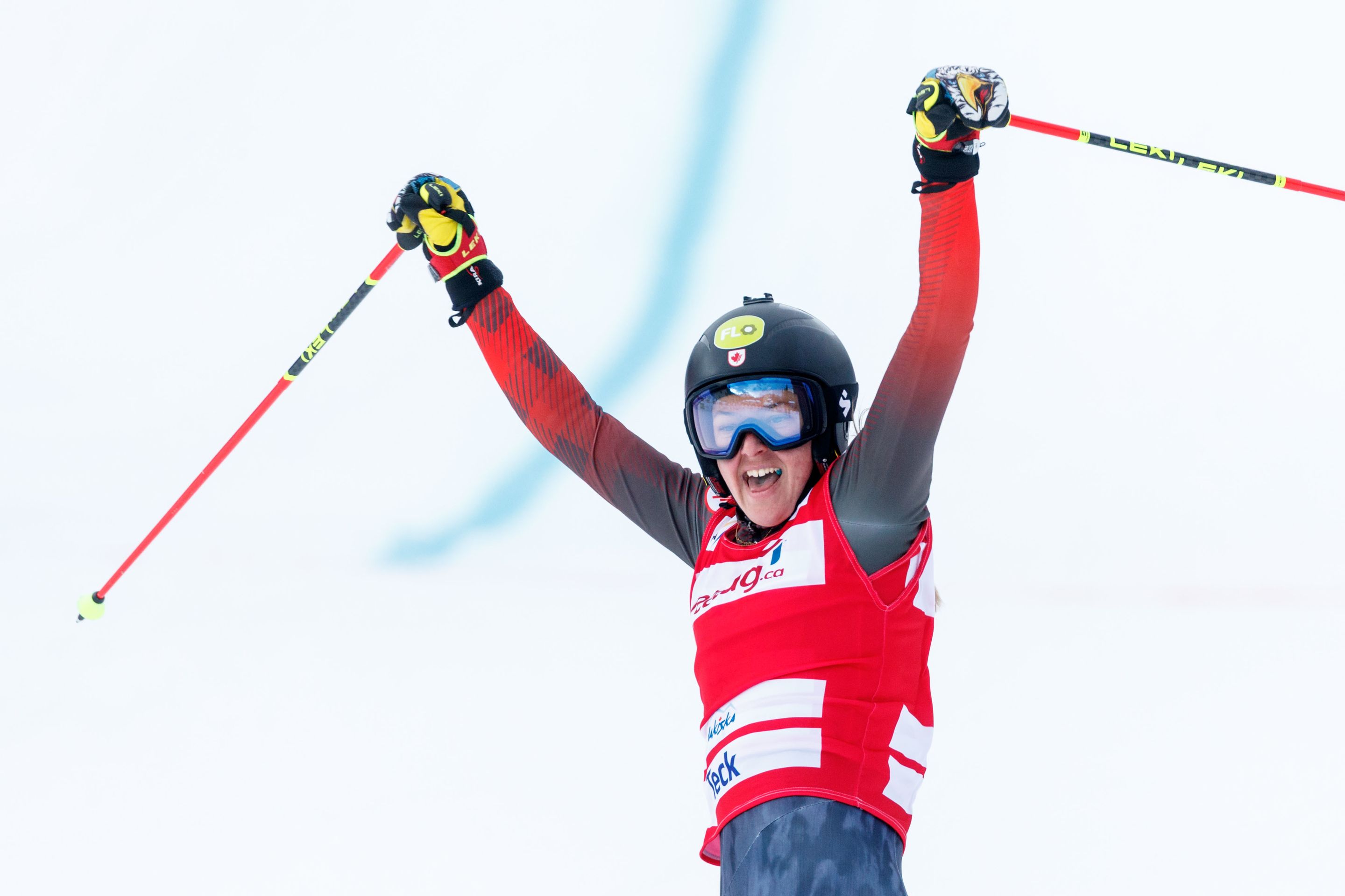 Hannah Schmidt celebrates after winning the big final in Nakiska (GEPA)