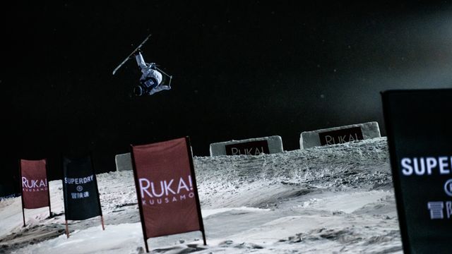 Perrine Laffont (FRA) on her way to victory in Ruka
