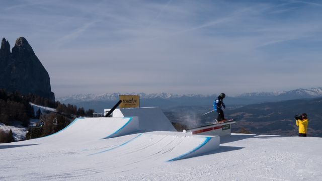 Mess Hyun Lee (KOR) competing at the slopestyle World Cup finals in Seiser Alm (ITA). Photo: Mateusz Kielpinski (FIS)