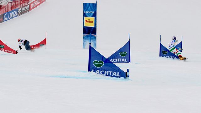 Alpine SB action in Lachtal © Oliver Kraus/FIS Snowboard