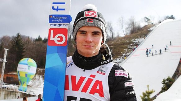 Marius Lindvik wins the qualification in Rasnov
