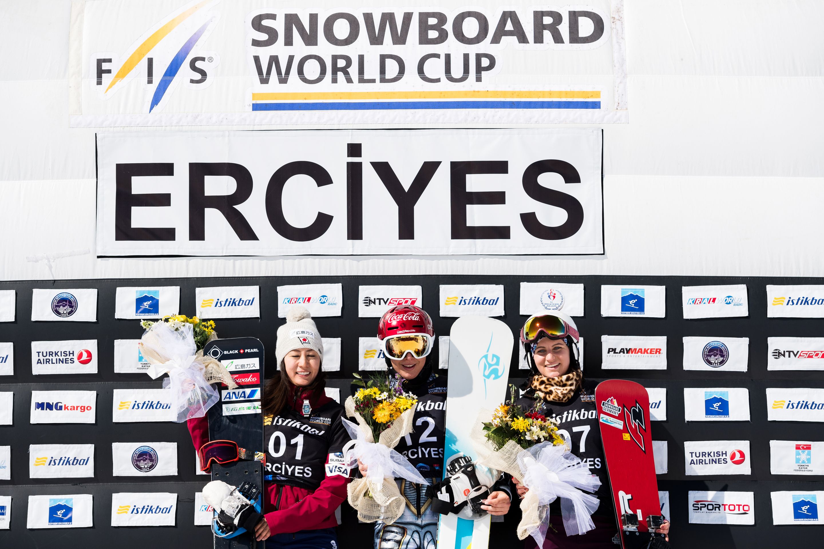 FIS Snowboard World Cup - Kayseri TUR - PGS - Women's podium with 2nd TAKEUCHI Tomoka JPN, 1st LEDECKA Ester CZE and 3rd HOFMEISTER Ramona Theresia GER © Miha Matavz/FIS