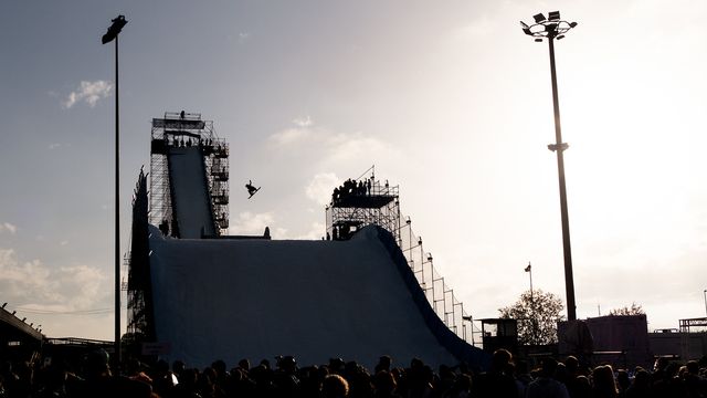 First official training session at the FIS Snowboard big air World Cup event in Modena. Photo: Mateusz Kielpinski (FIS)