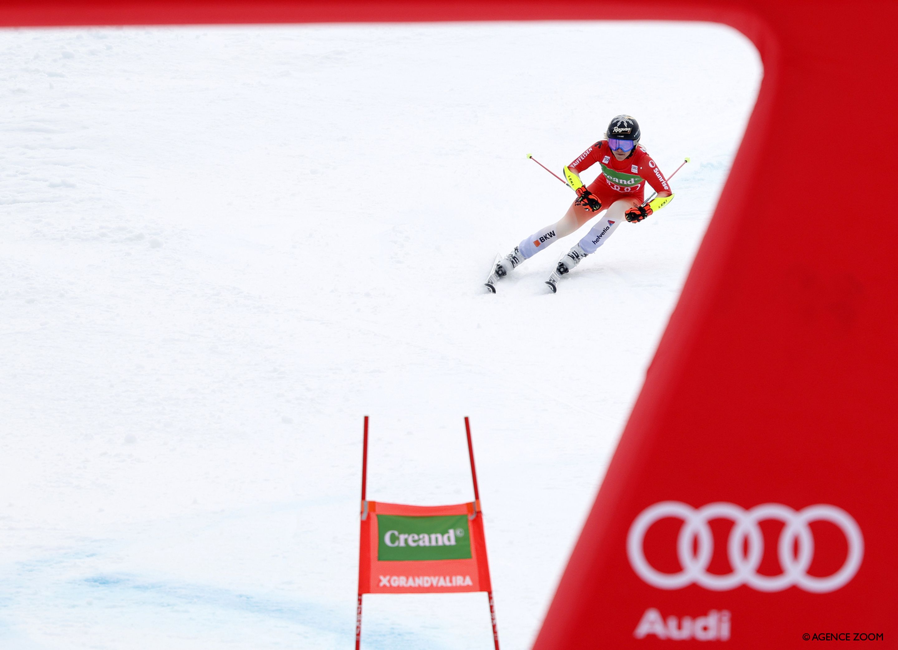 Lara Gut-Behrami (SUI) powers to the finish line en route to her third win in a row (Agence Zoom)