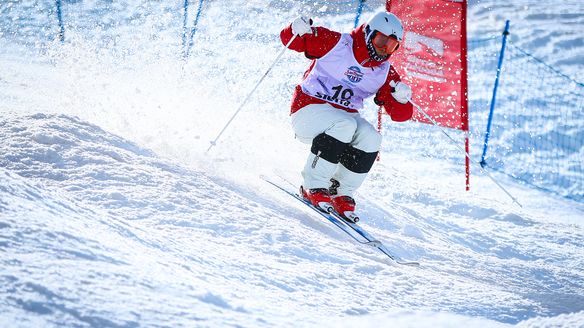 Moguls competition starts SN2017 on a high